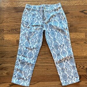 Chico’s Girlfriend So Slimming Crop Jeans. Blue and White Pattern.